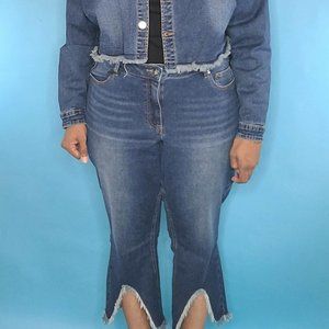 Women Cropped Frayed Leg Dark Jeans Blue Size 32"
